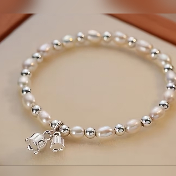 Elegant Silver and White Fashion Pearl Bracelet - Picture 3 of 5